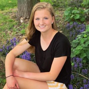 Meet your Posher, Ella